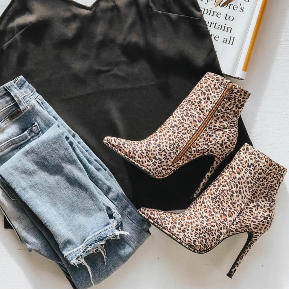 Quips cheetah print booties